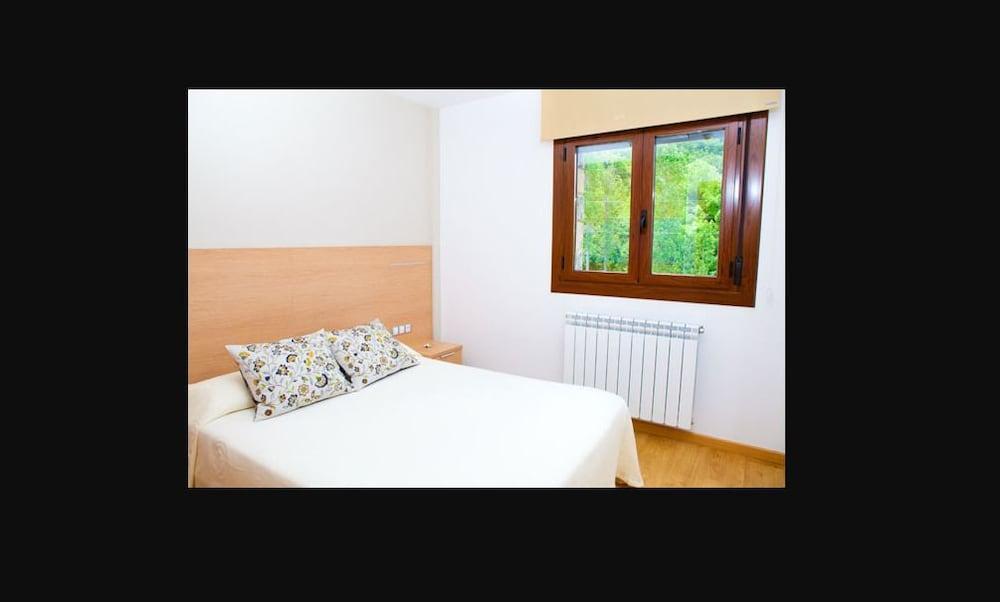 Apartahotel Castejon De Sos Luaran gambar