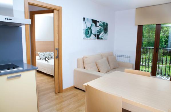 Apartahotel Castejon De Sos Luaran gambar